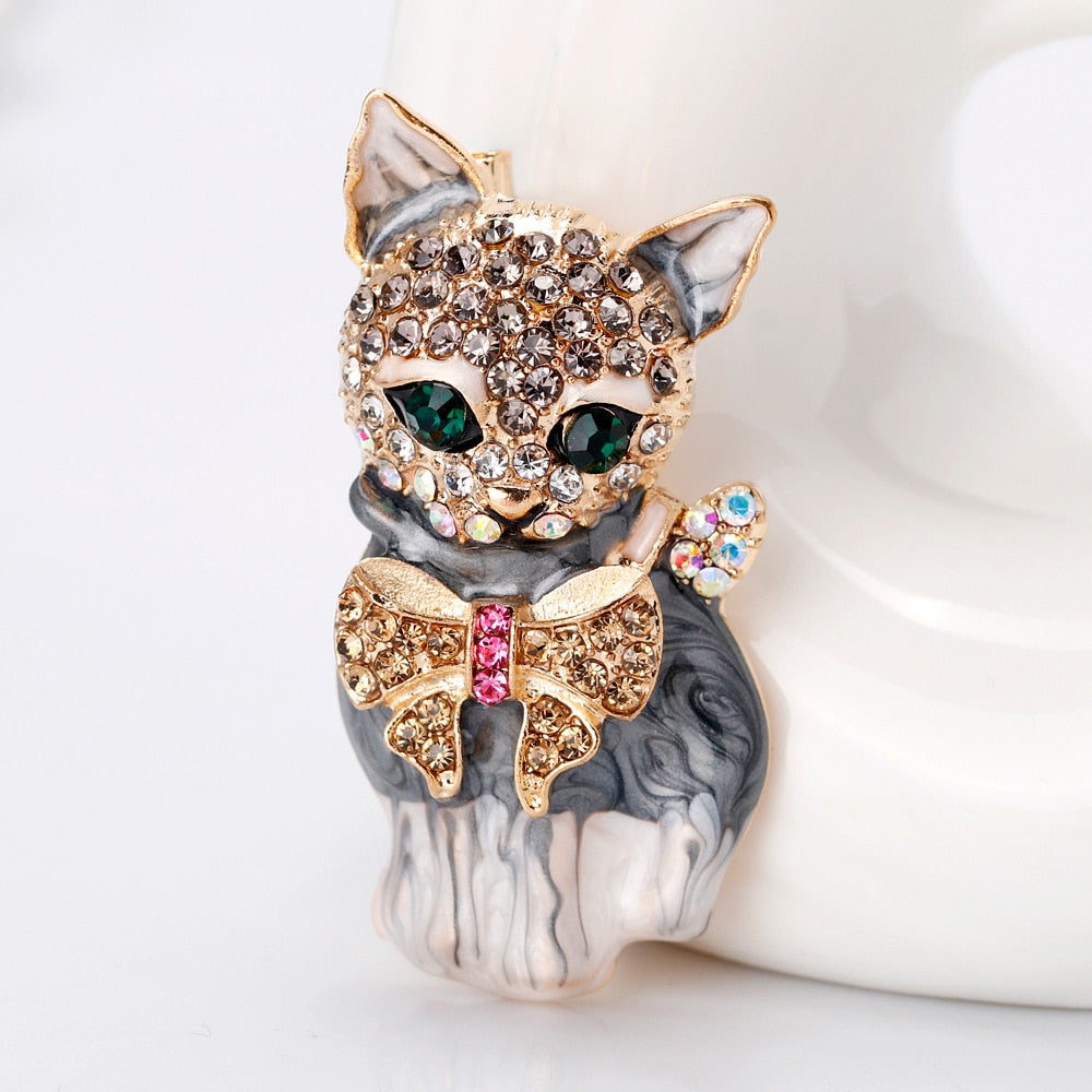 Gold cat brooch
